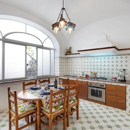 Casa Leucosia, Centro Apartman Positano